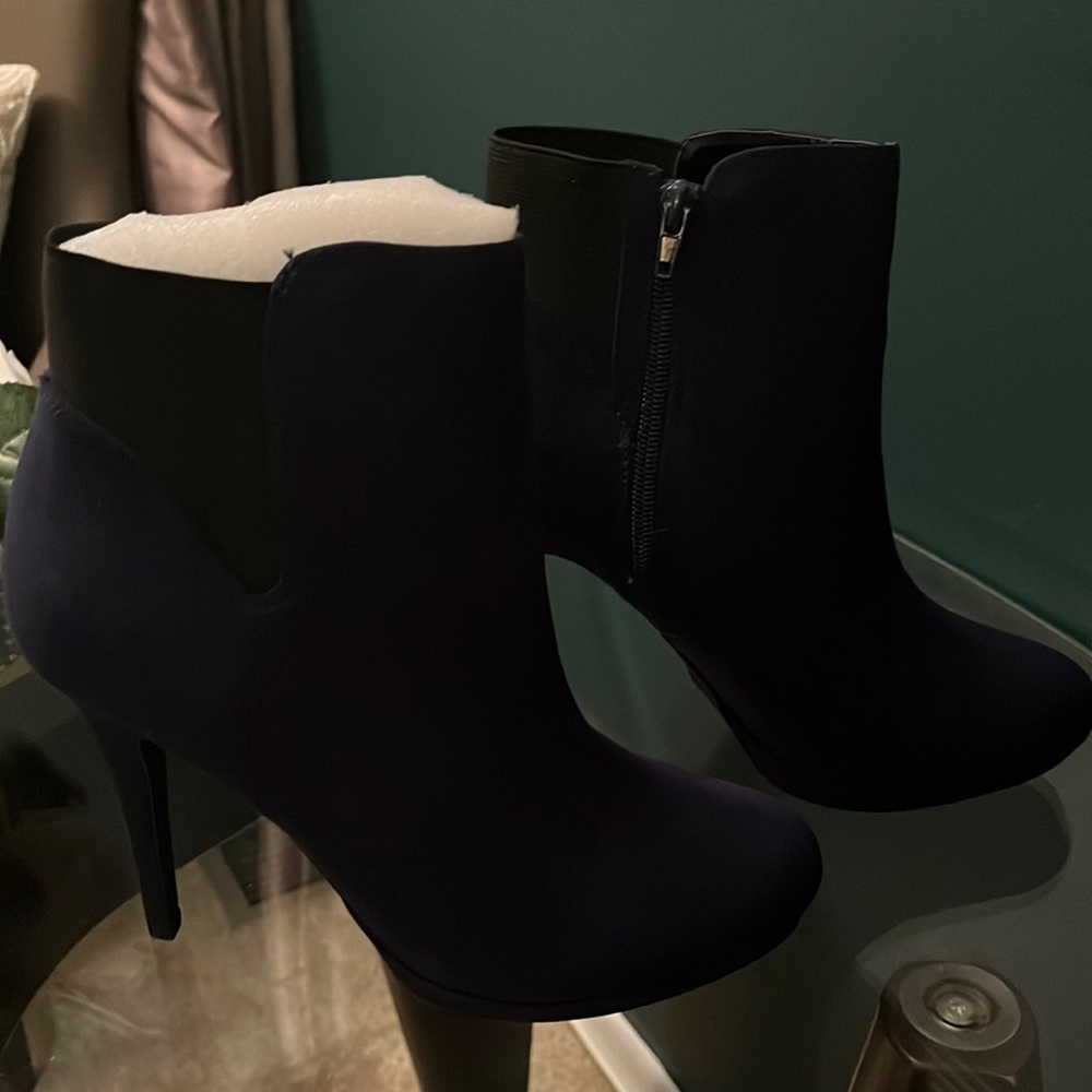 Brand New! Thalia Sodi Navy Blue Microsuede Booties, Size 8.5